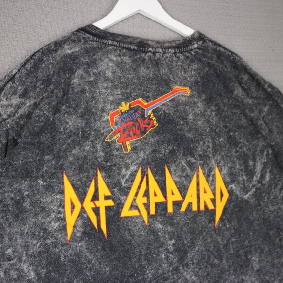 The Great Canadian Cabin Party Def Leppard Vintage 90s Tee - Picture 6 of 7